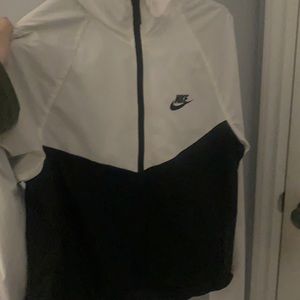 nike windbreaker